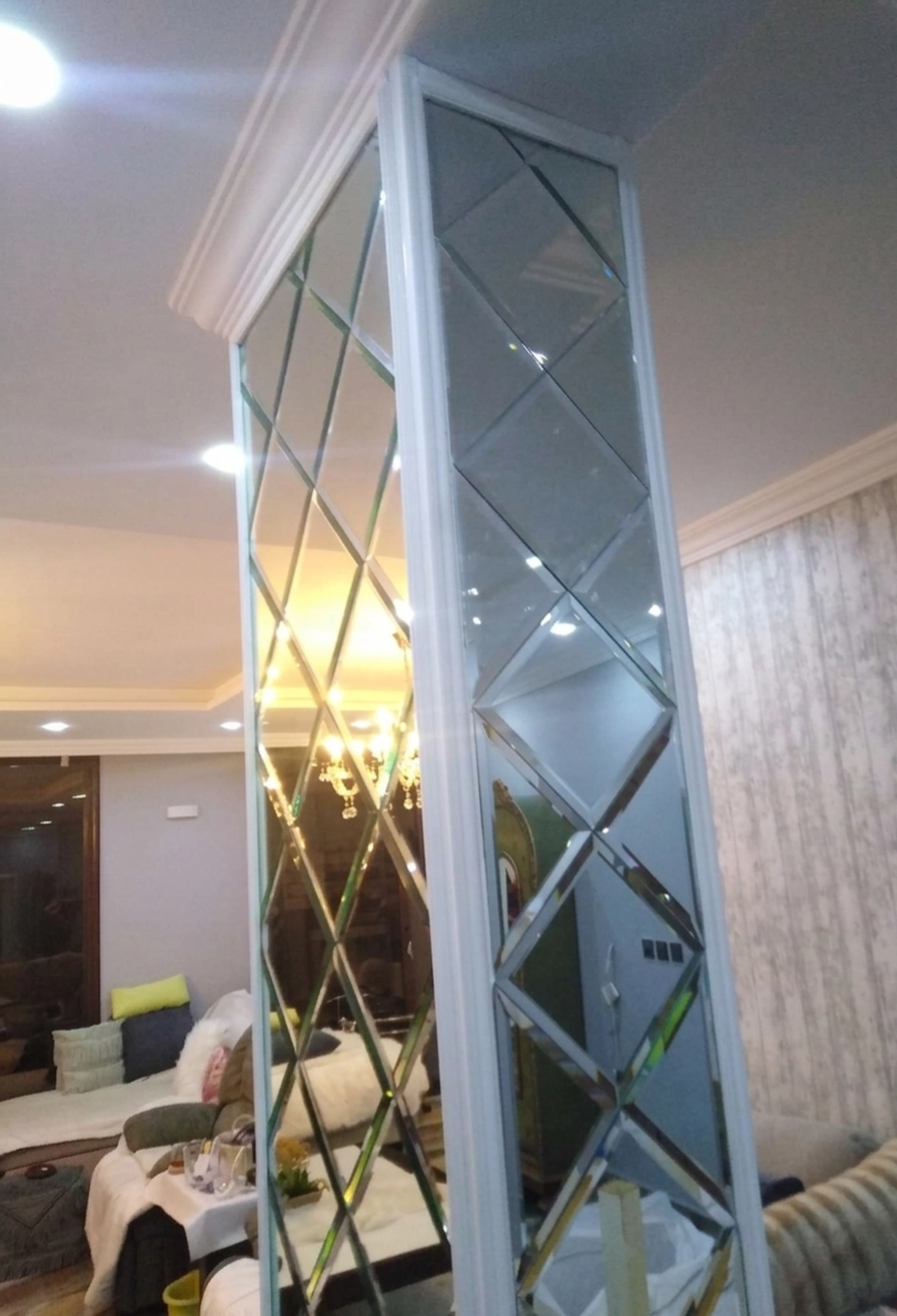 mirror pillar image 1